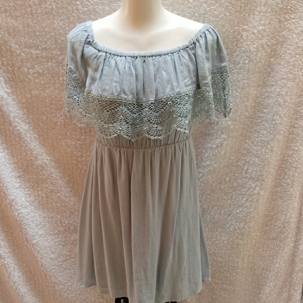 Lush Dress off the shoulder